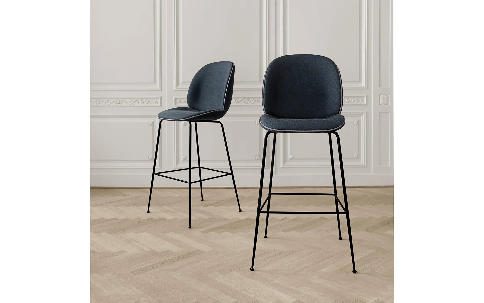 Beetle bar chair - front upholstered - Image 4