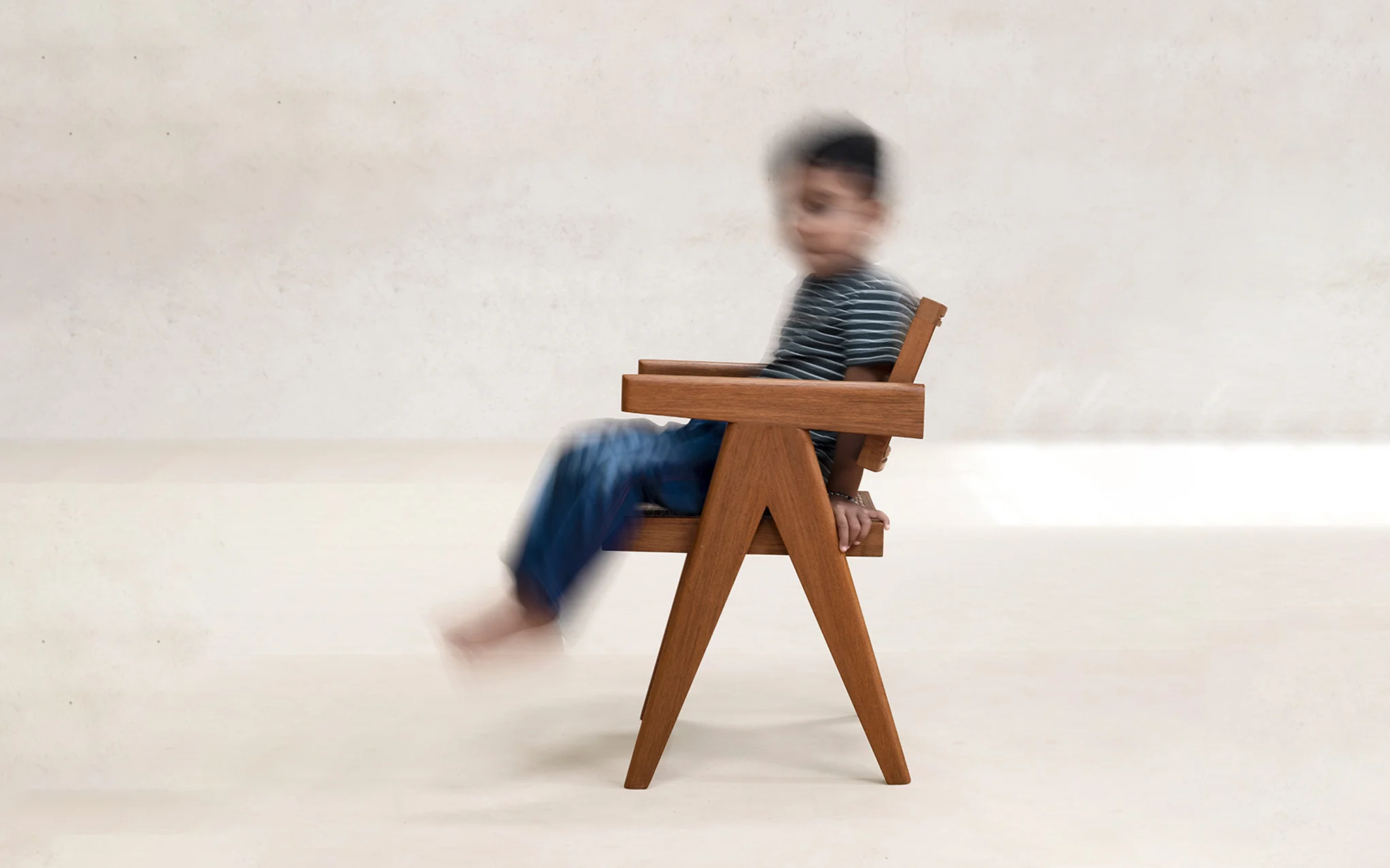 Children's office chair V leg - Image 2