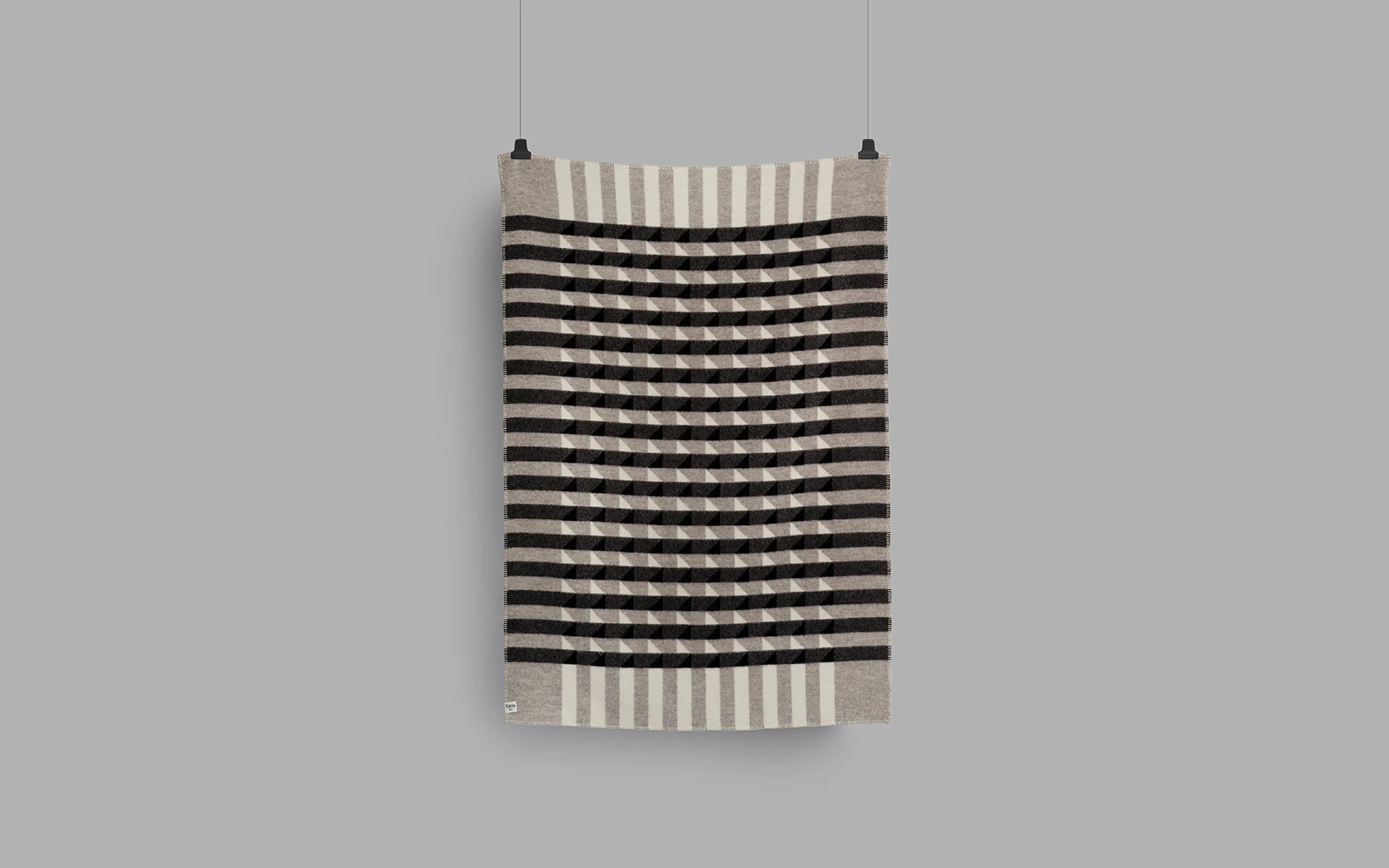 Kvam throw - greyscale - Image 4