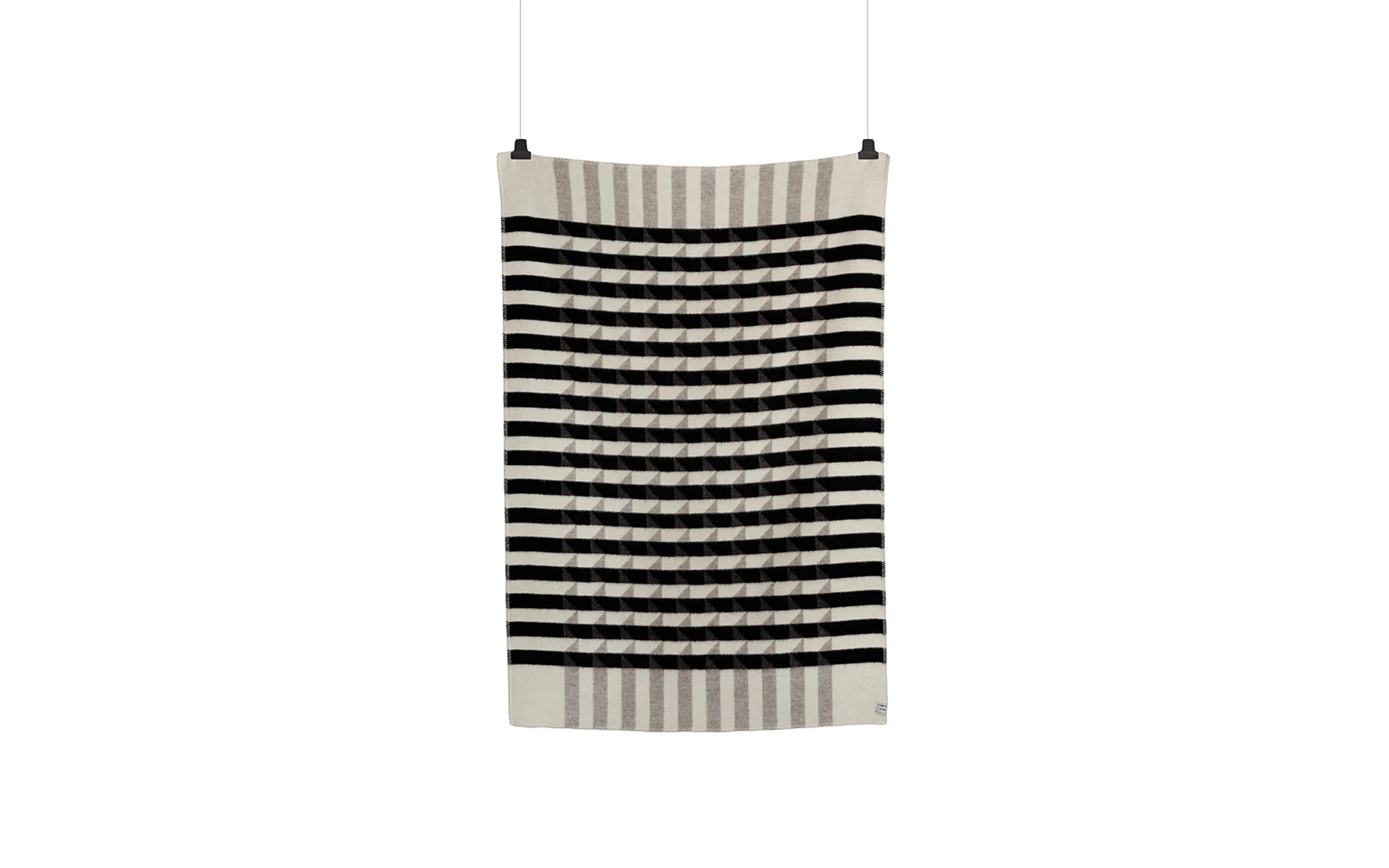Kvam throw - greyscale - Image 5