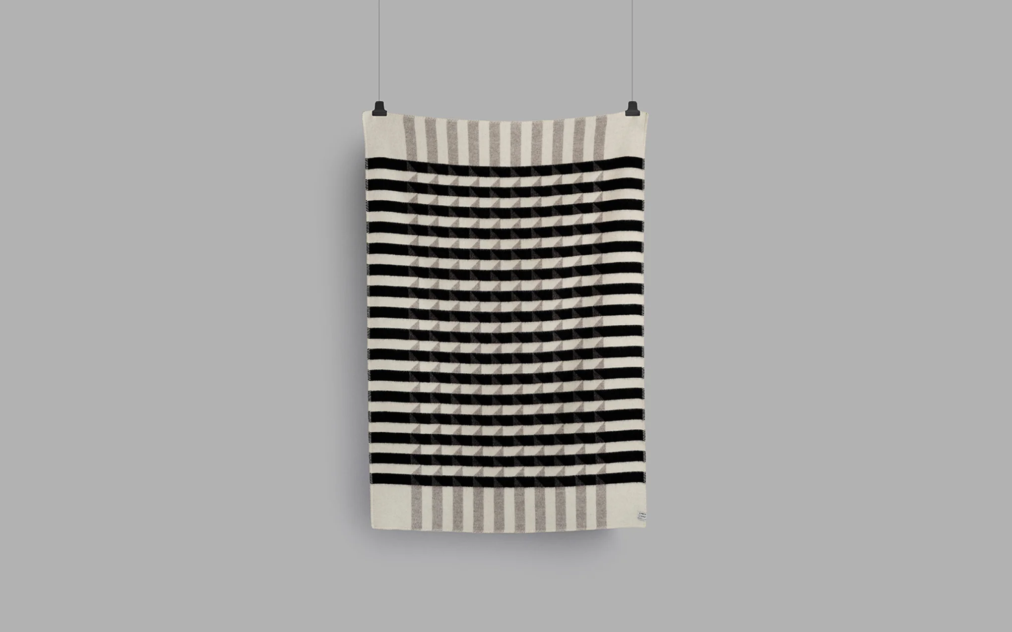 Kvam throw - greyscale - Image 6