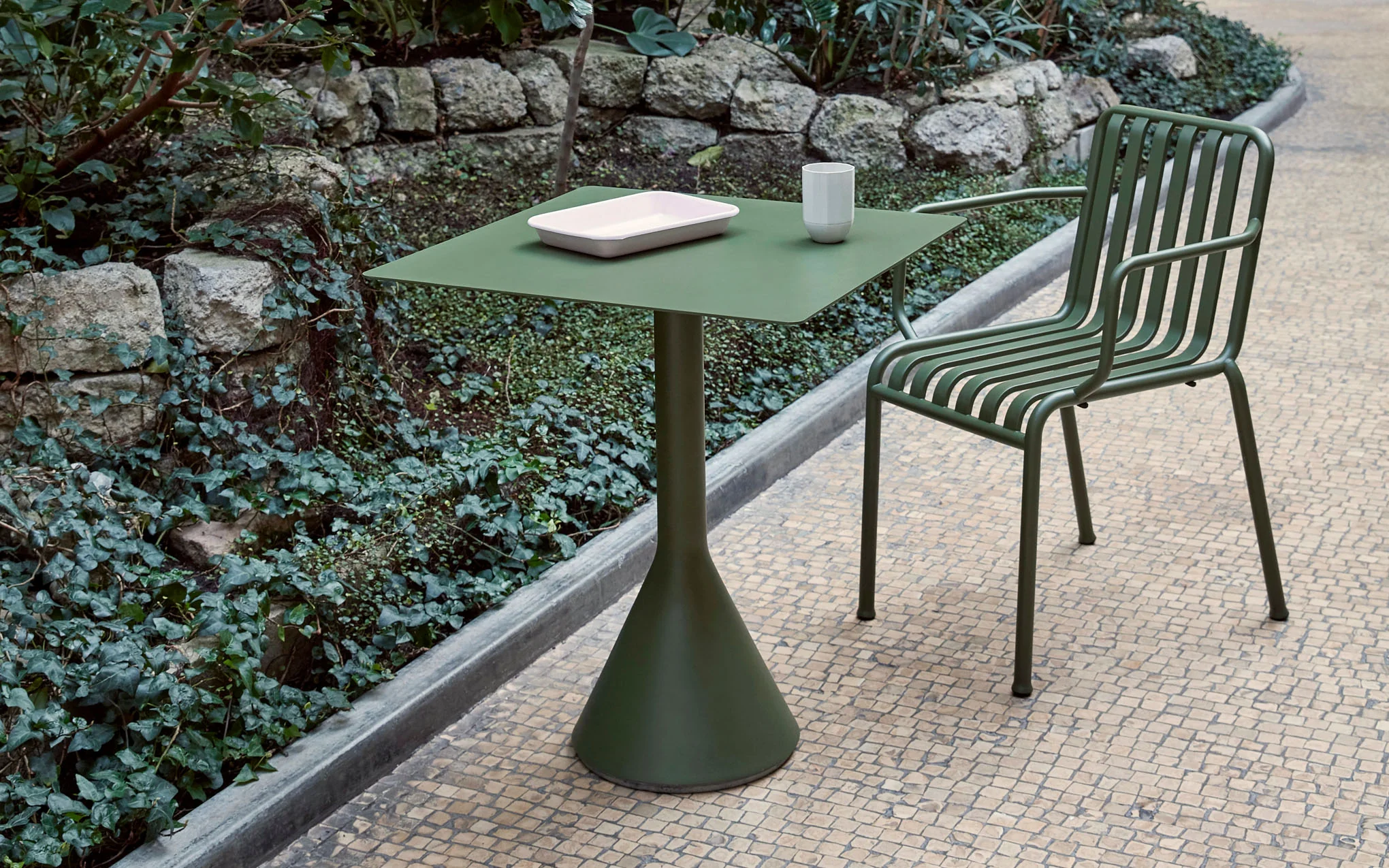 Palissade cone table - Image 14