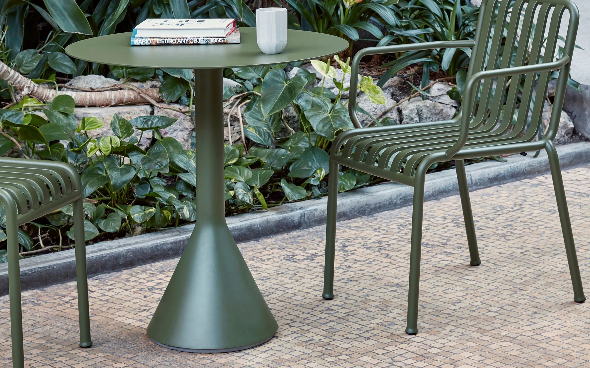 Palissade cone table - Image 16