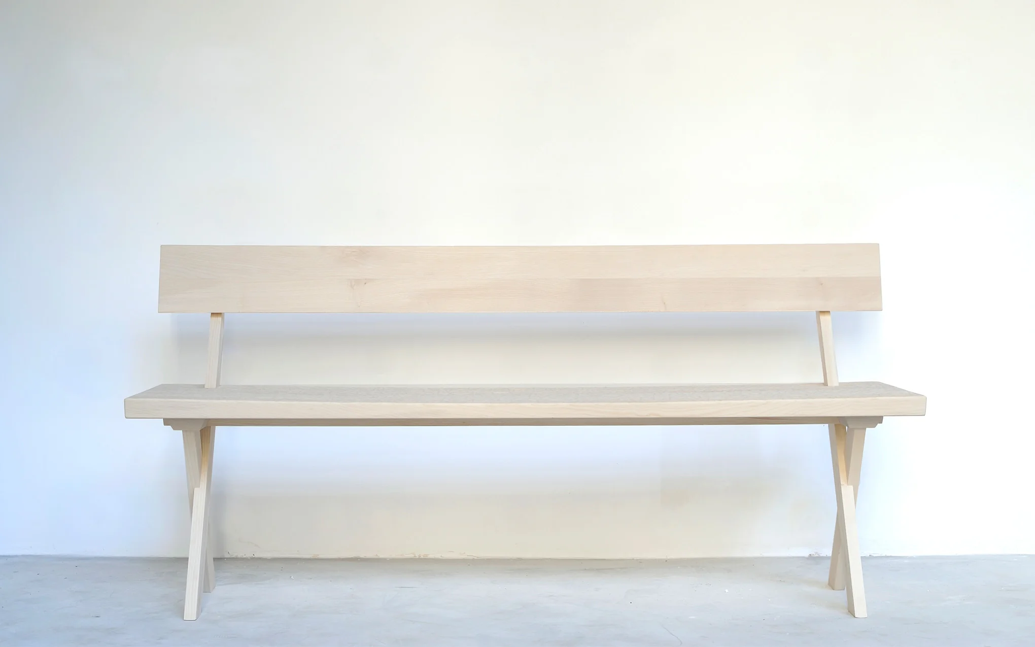 Touch bench with backrest - Image 2