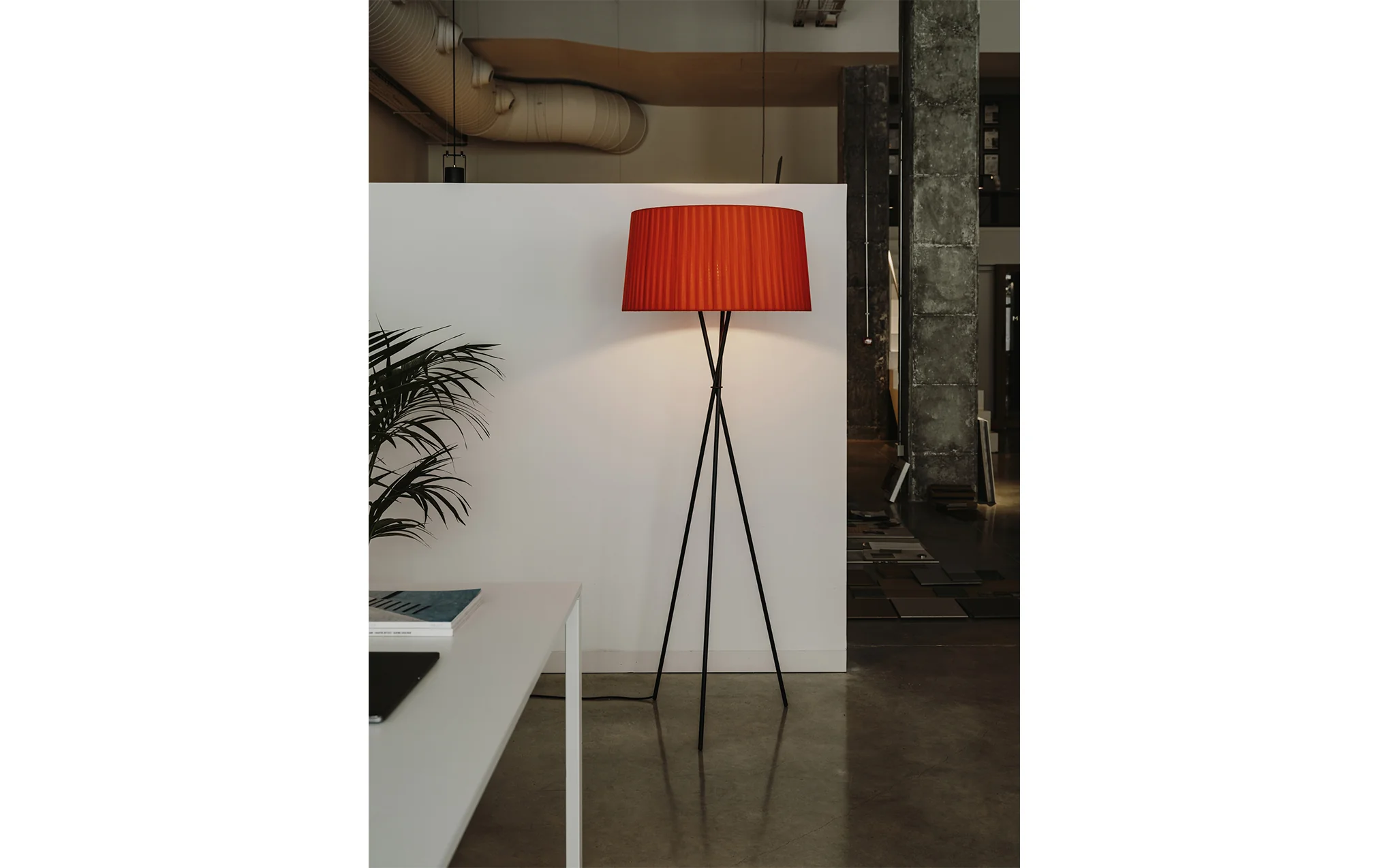 Tripode G5 floor light - Image 4